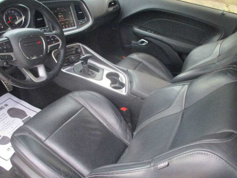 2015 Dodge Challenger SXT Plus