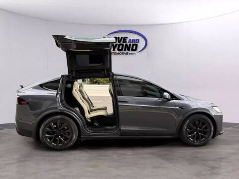 2023 Tesla Model X Standard Range