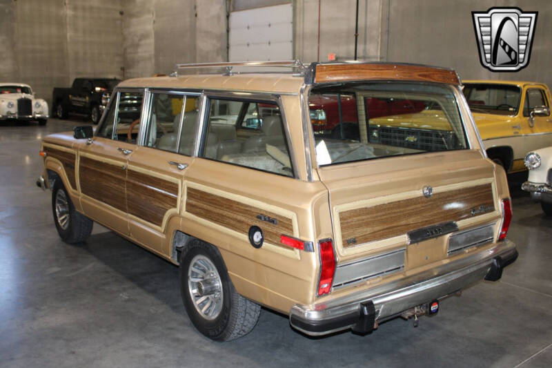 1987 Jeep Grand Wagoneer
