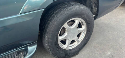 1999 GMC Yukon Denali