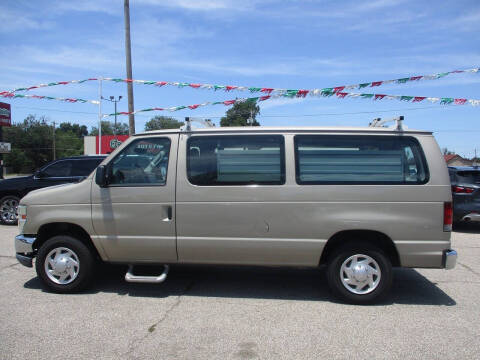 2011 Ford E-Series E-150 XLT