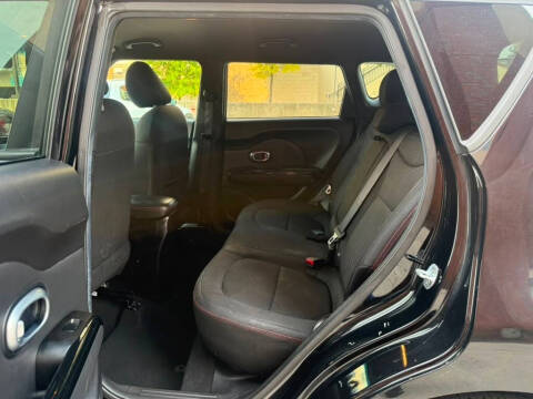 2016 Kia Soul +