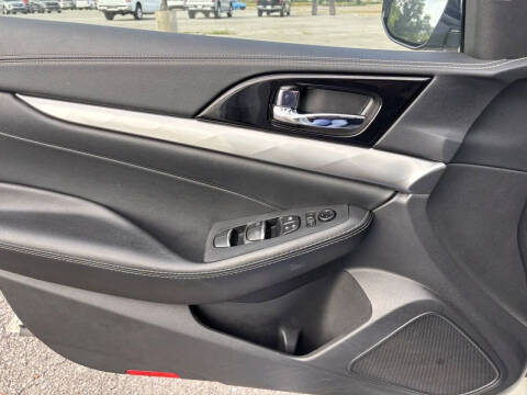 2023 Nissan Maxima 3.5 SV