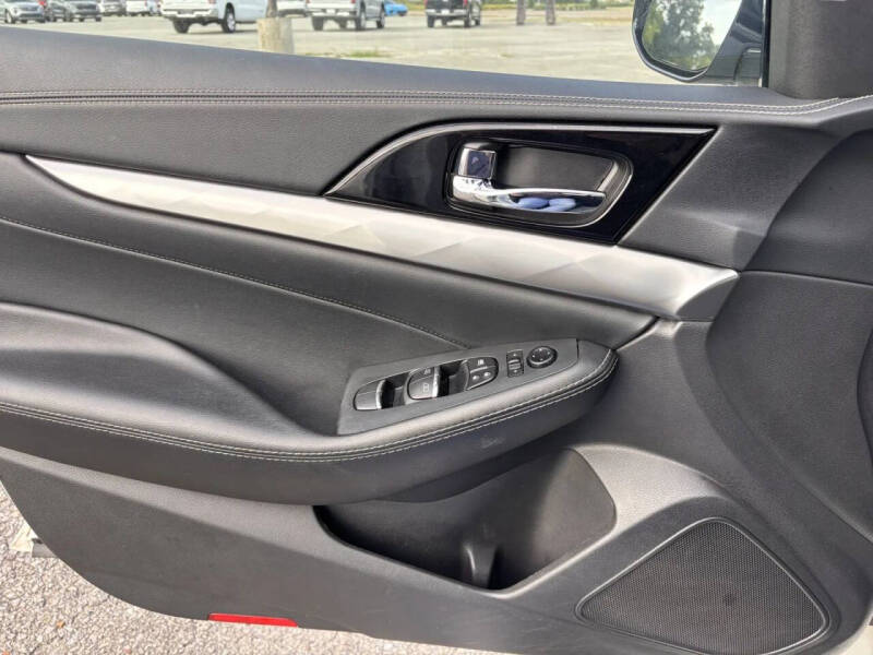 2023 Nissan Maxima 3.5 SV