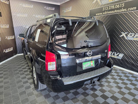 2012 Nissan Pathfinder LE