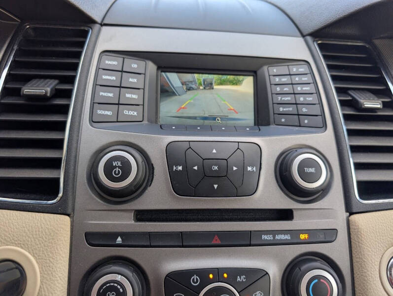 2018 Ford Taurus SE