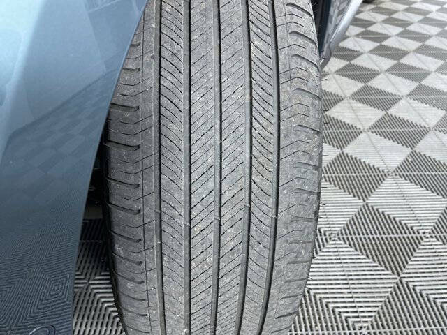 2023 Land Rover Range Rover Sport P360 SE