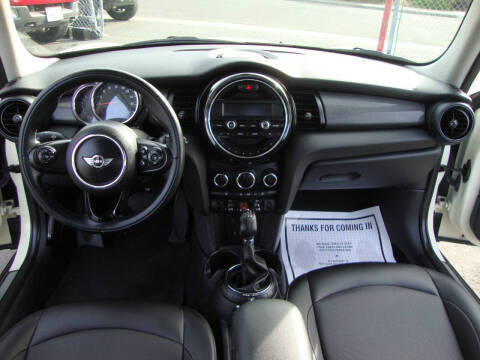 2015 MINI Hardtop 4 Door Cooper