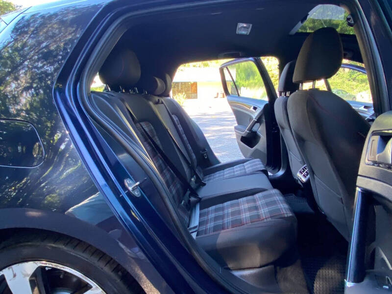 2018 Volkswagen Golf GTI S
