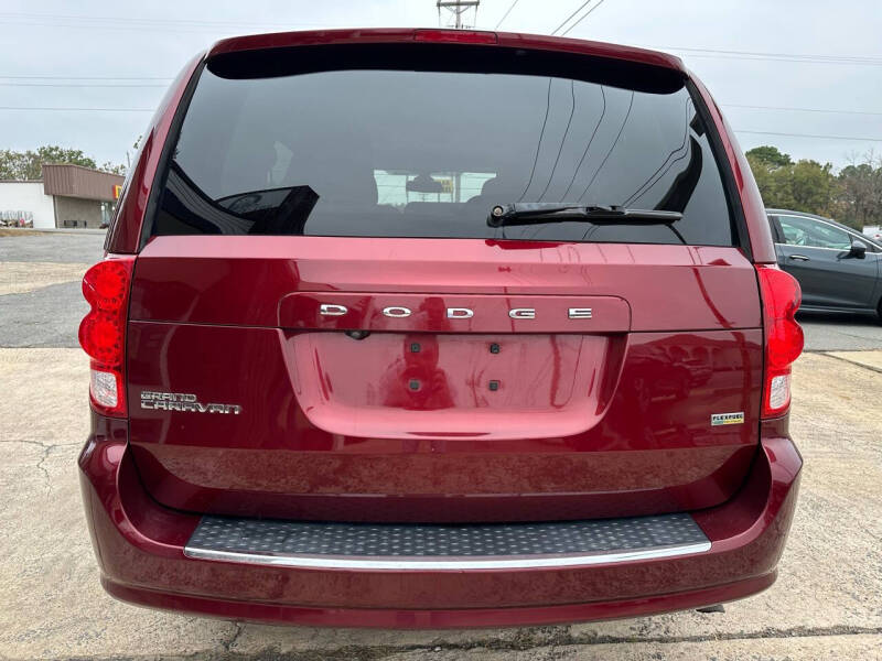 2019 Dodge Grand Caravan SE photo 4