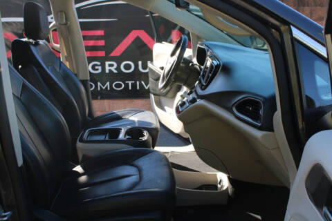 2020 Chrysler Pacifica Touring L