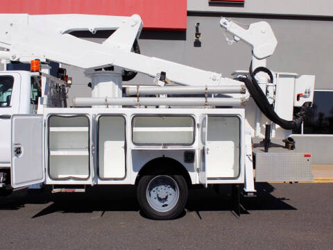 2019 International CV515