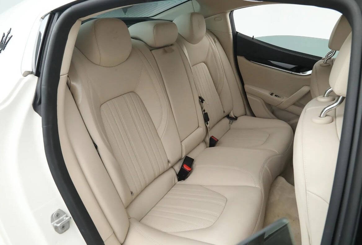 2022 Maserati Ghibli 24