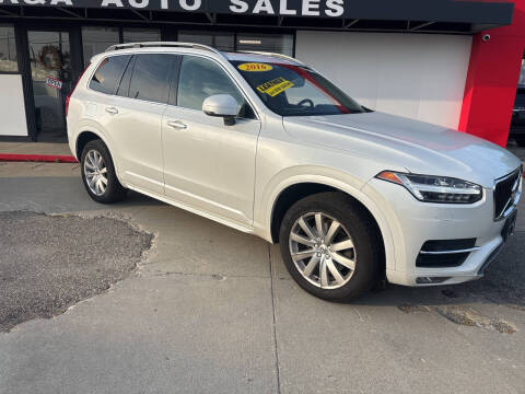 2016 Volvo XC90 T6 Momentum