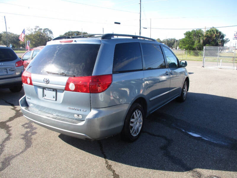 2006 Toyota Sienna LE 7 Passenger