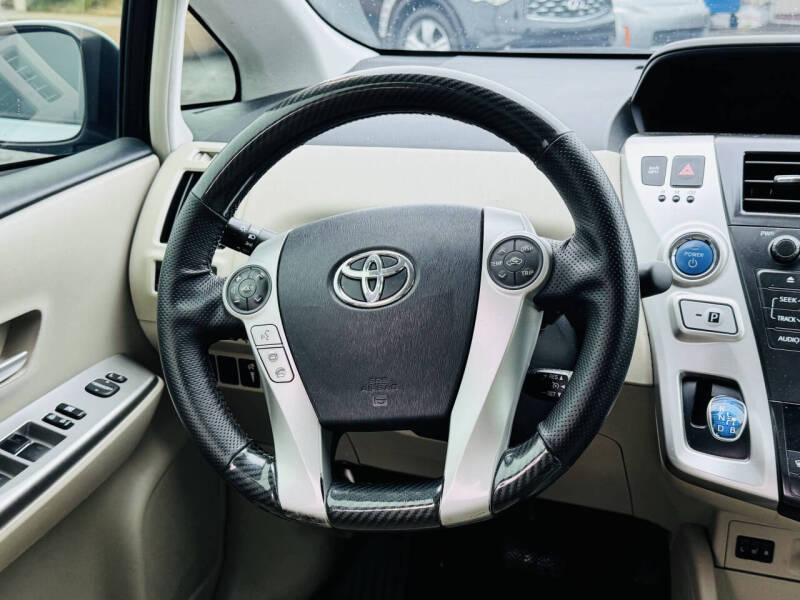 2012 Toyota Prius v Five