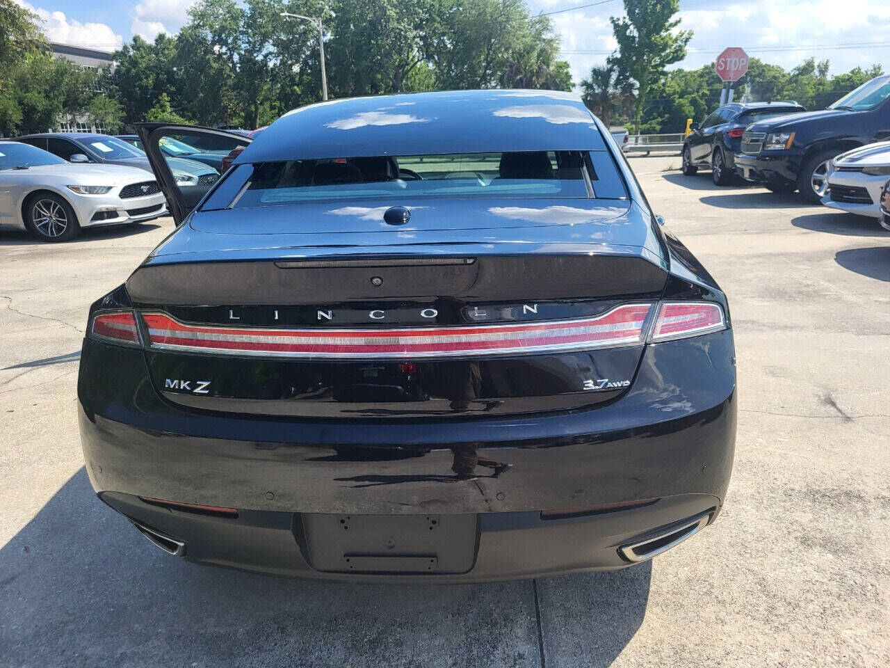 2016 Lincoln MKZ for sale at FAMILY AUTO BROKERS in Longwood, FL