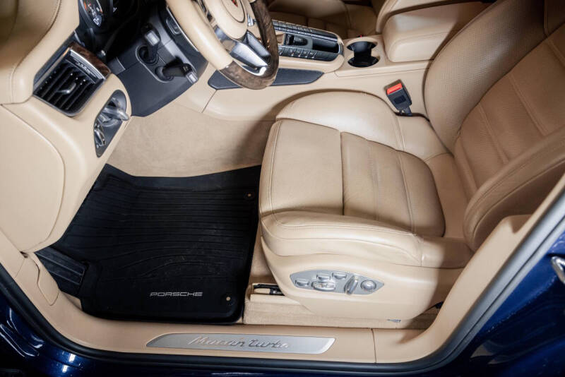 2015 Porsche Macan S