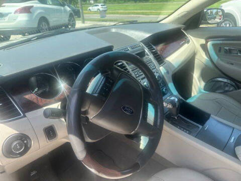 2010 Ford Taurus Limited