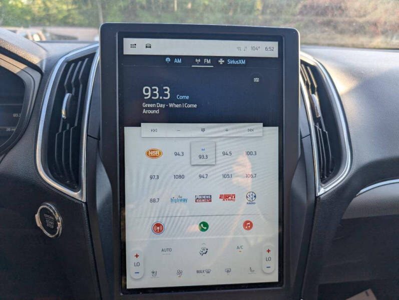 2022 Ford Edge Titanium