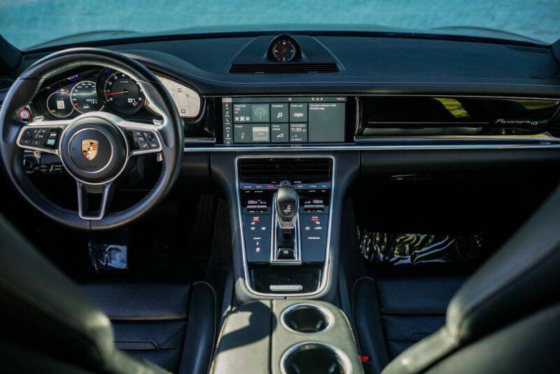 2020 Porsche Panamera