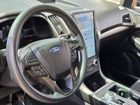 2022 Ford Edge SE
