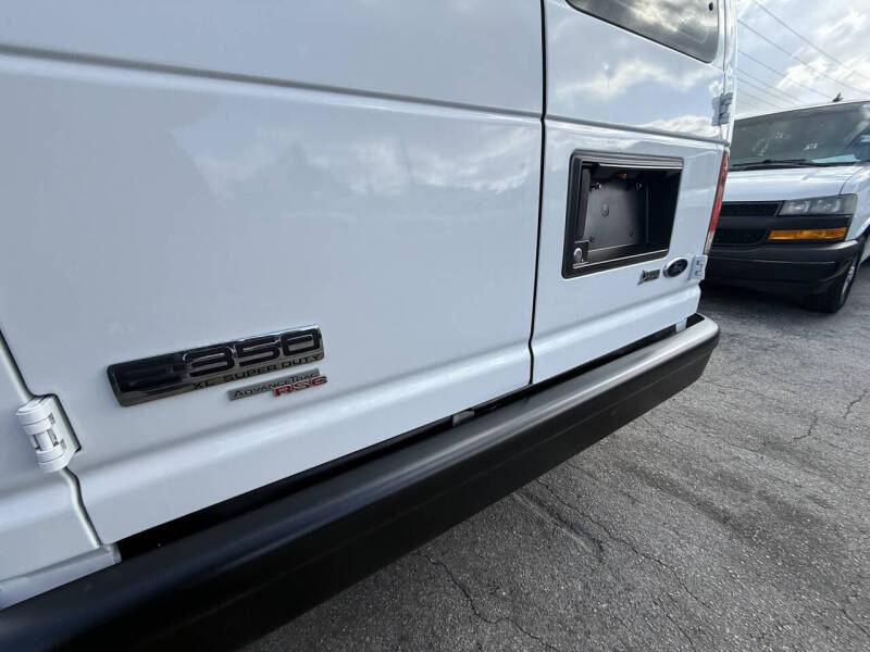 2012 Ford E-350