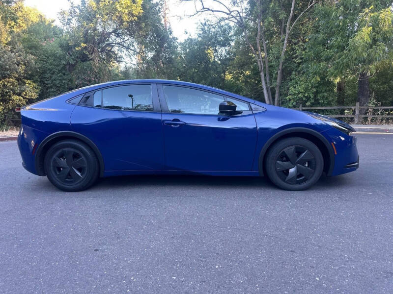 2023 Toyota Prius LE