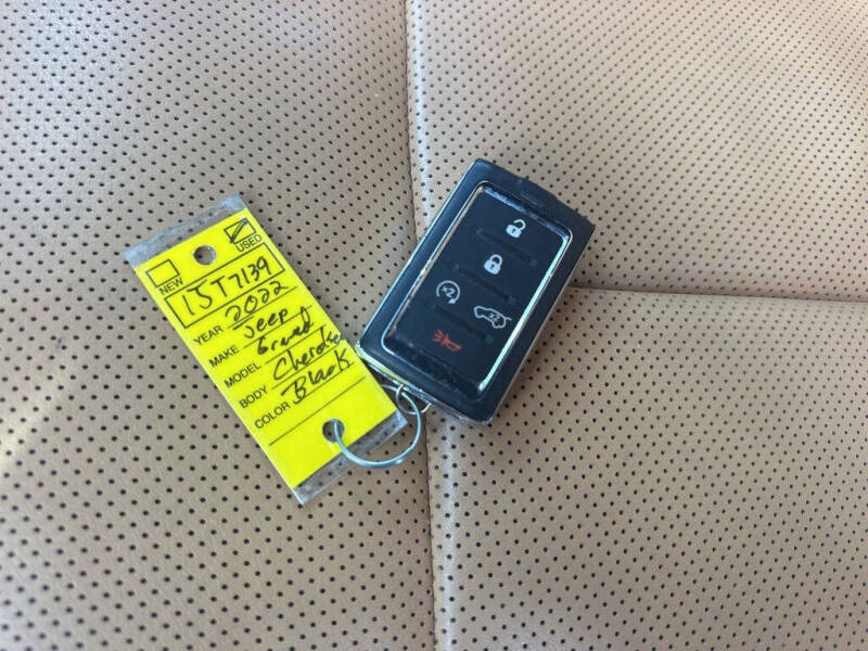 2022 Jeep Grand Cherokee Summit