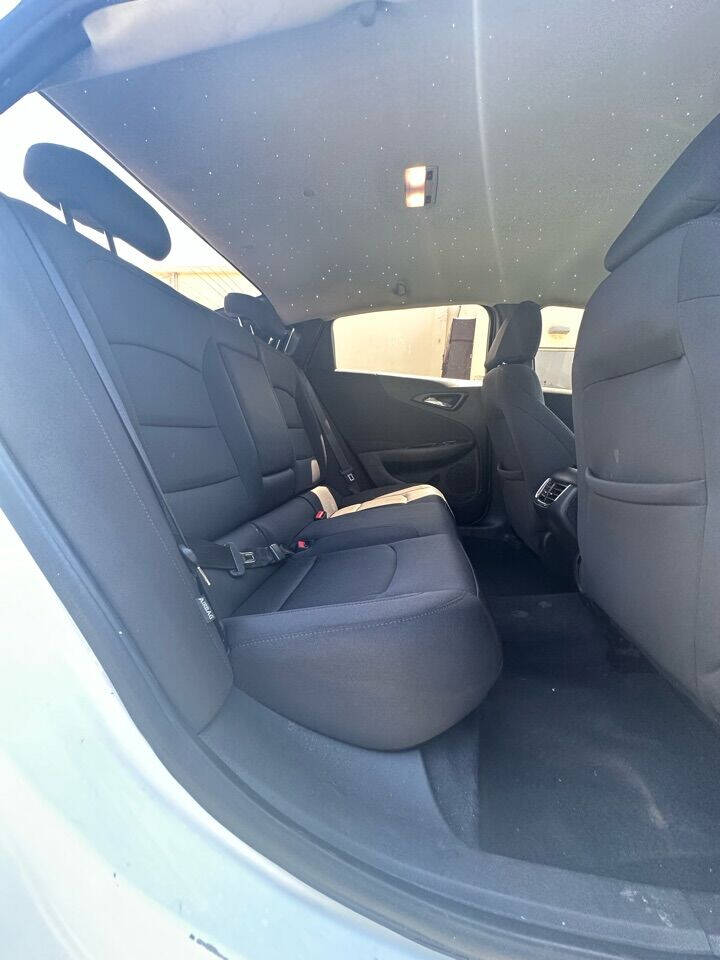 2016 CHEVROLET Malibu Sedan - $11,999