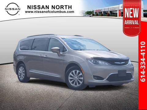 2017 Chrysler Pacifica for sale at Auto Center of Columbus in Columbus OH