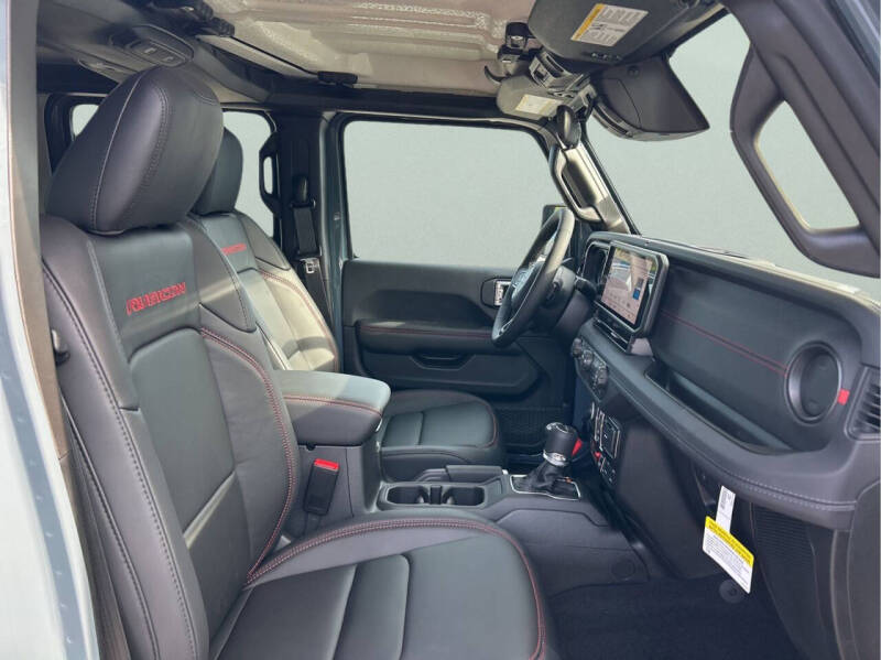 2026 Jeep Gladiator Shadow Ops