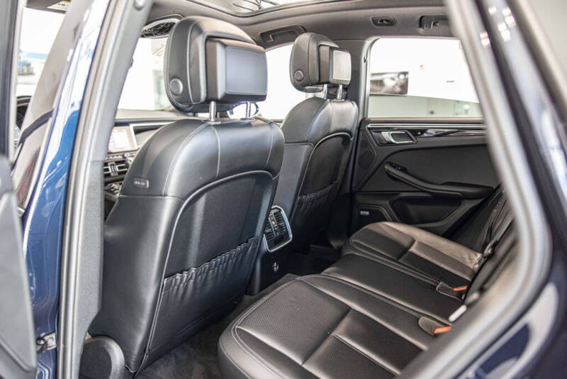 2021 Porsche Macan S