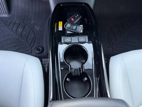 2019 Toyota Prius XLE AWD-e