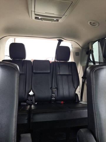 2013 Chrysler Town and Country Touring