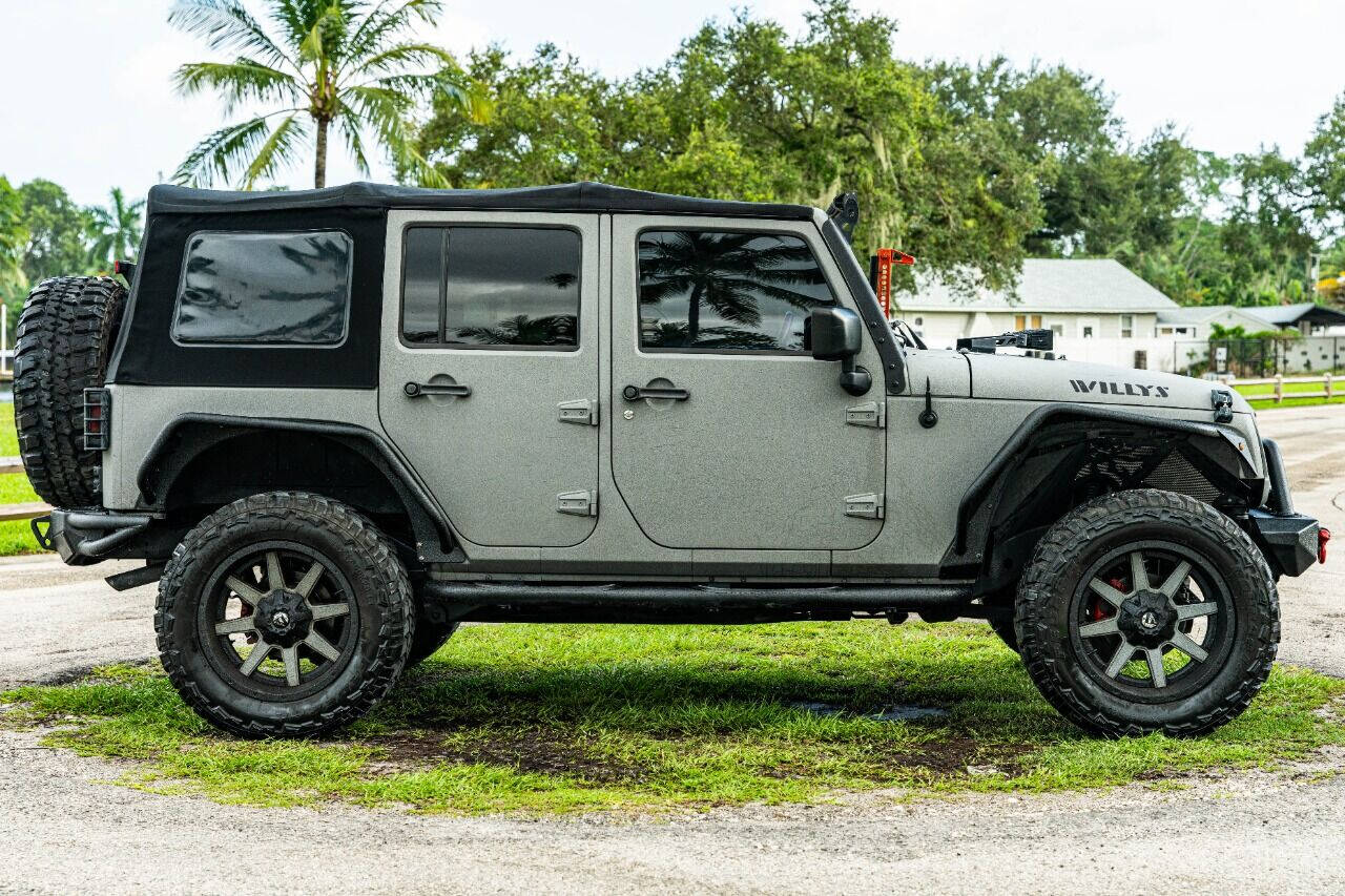 2015 JEEP Wrangler SUV / Crossover - $29,999