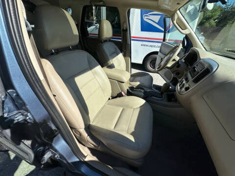 2005 Ford Escape XLT