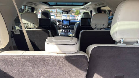 2018 Lincoln Navigator Black Label