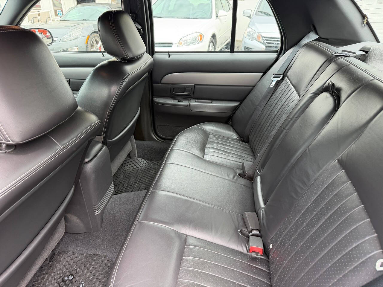 2003 Mercury Marauder 13