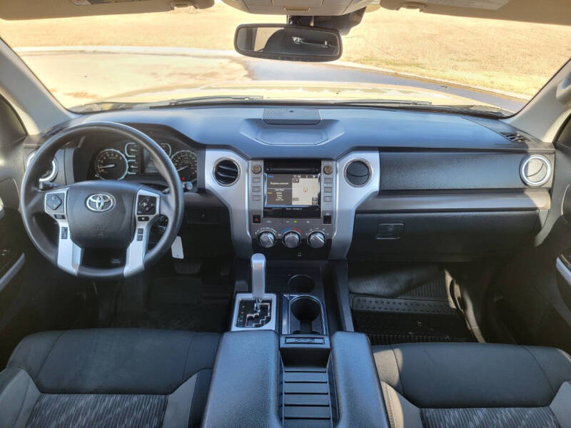 2019 Toyota Tundra SR5 photo 16