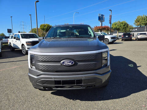 2025 Ford F-150 Lightning Flash