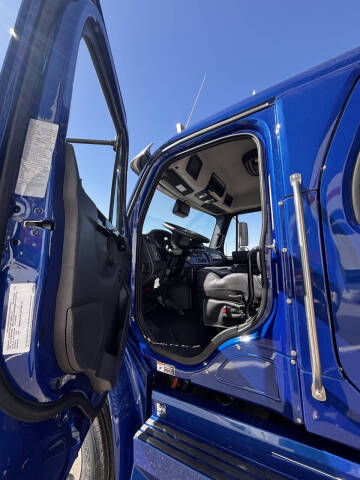 2025 Freightliner M2 106