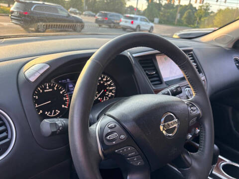 2017 Nissan Pathfinder Platinum