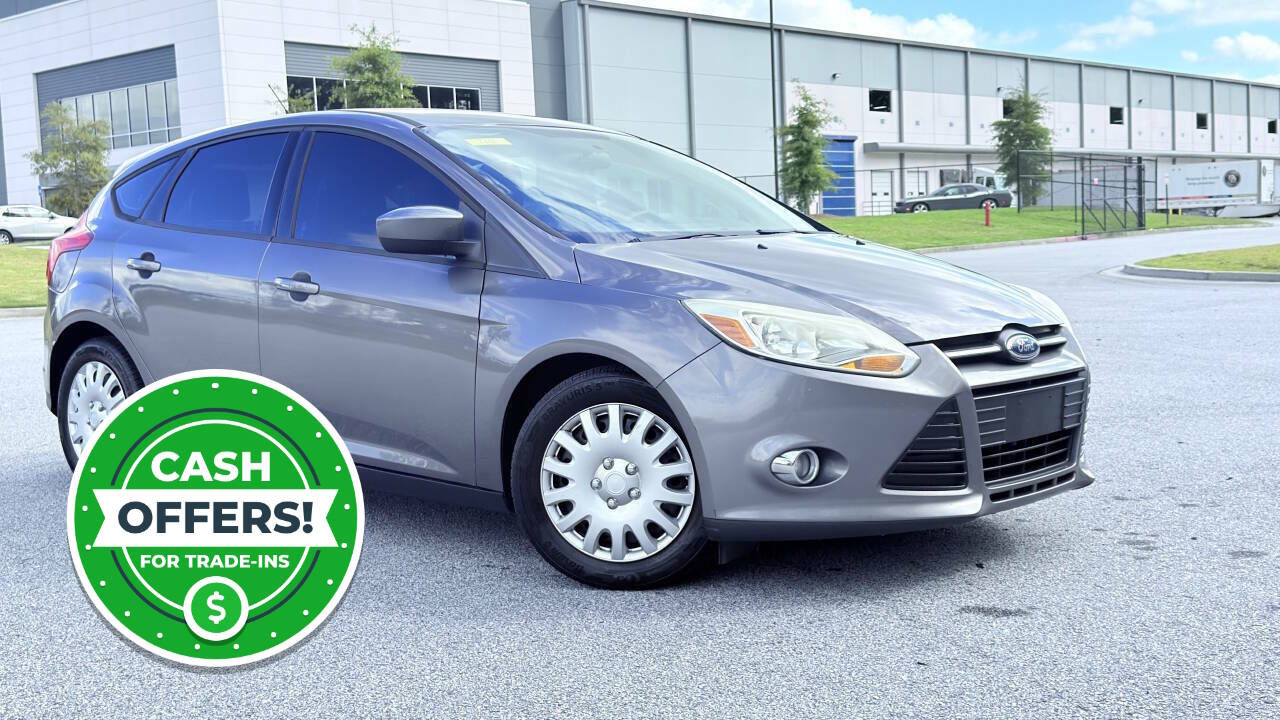 Gray 2012 Ford Focus SE SE 4dr Hatchback 1
