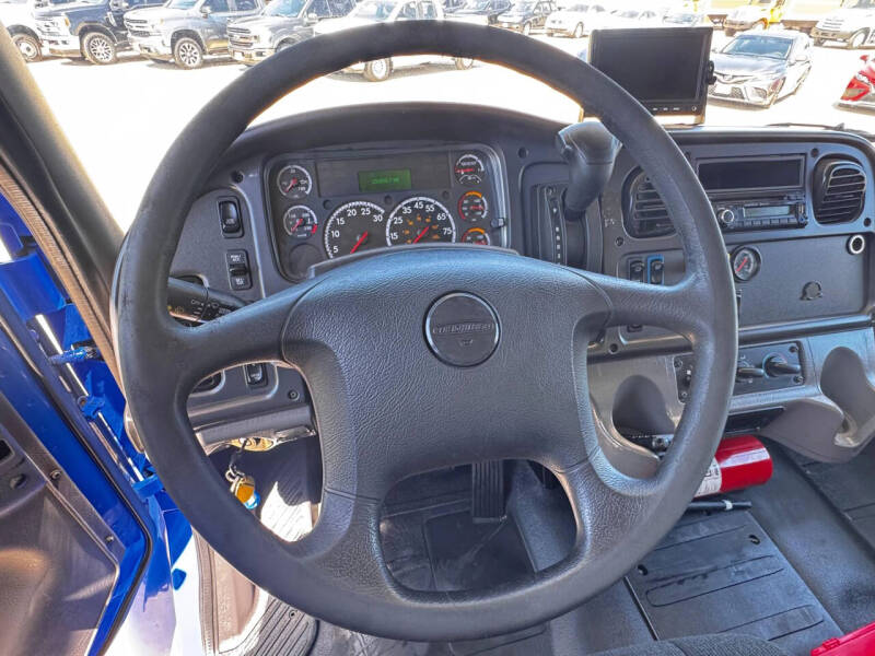 2017 Freightliner M2 106