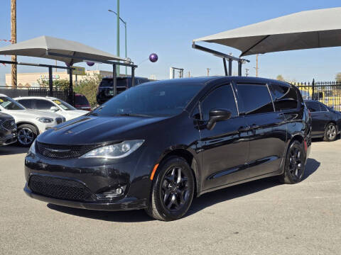 2020 Chrysler Pacifica Touring