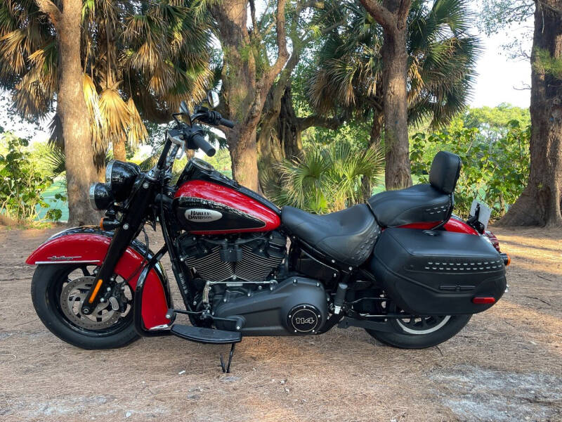 2022 Harley-Davidson FLHCS HERITAGE CLASSIC