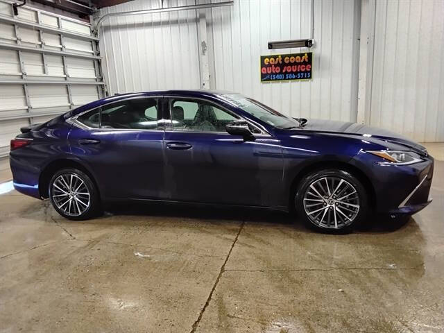 2025 Lexus ES 300h