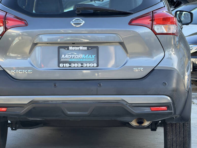 2020 Nissan Kicks SR