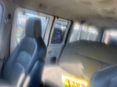 2009 Ford E-Series E-350 SD XLT